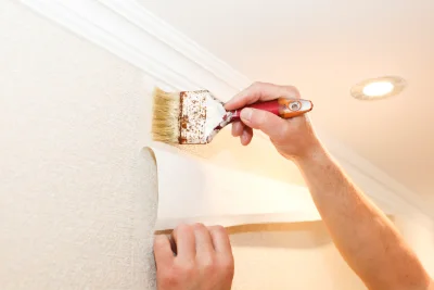 Pose de papier peint à la Grimaudière — revêtements muraux et toiles de verre